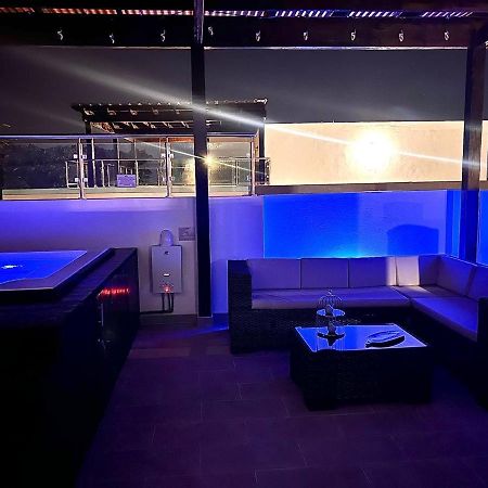 Outstanding Pent House W/Jacuzzi Lejlighed Santiago De Los Caballeros Eksteriør billede